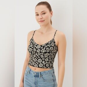 💖5 for $25💖 American Eagle AE Cropped V-Neck Smocked Cami Floral Size Small